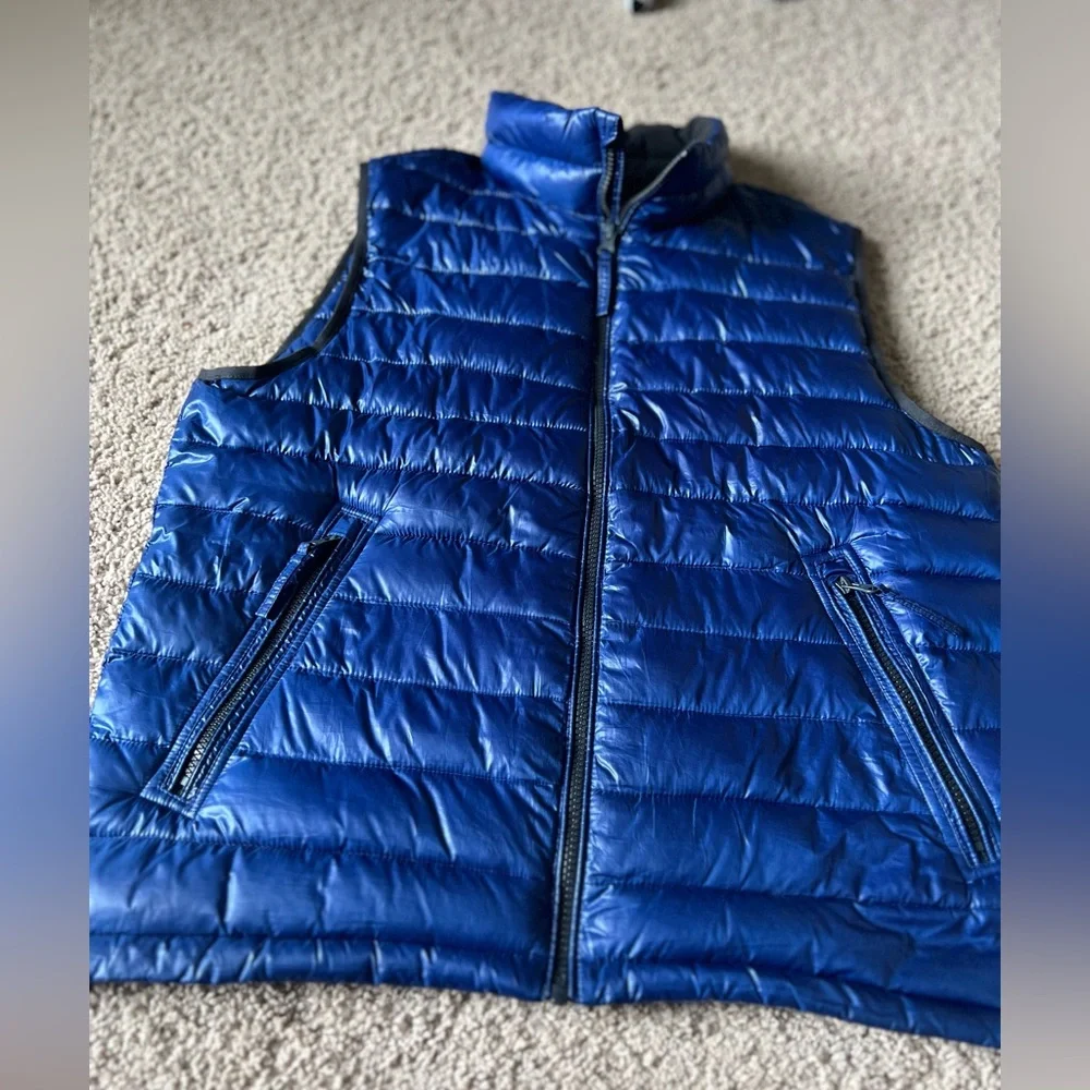 American Eagle navy blue quilted puffer vest‎ size medium